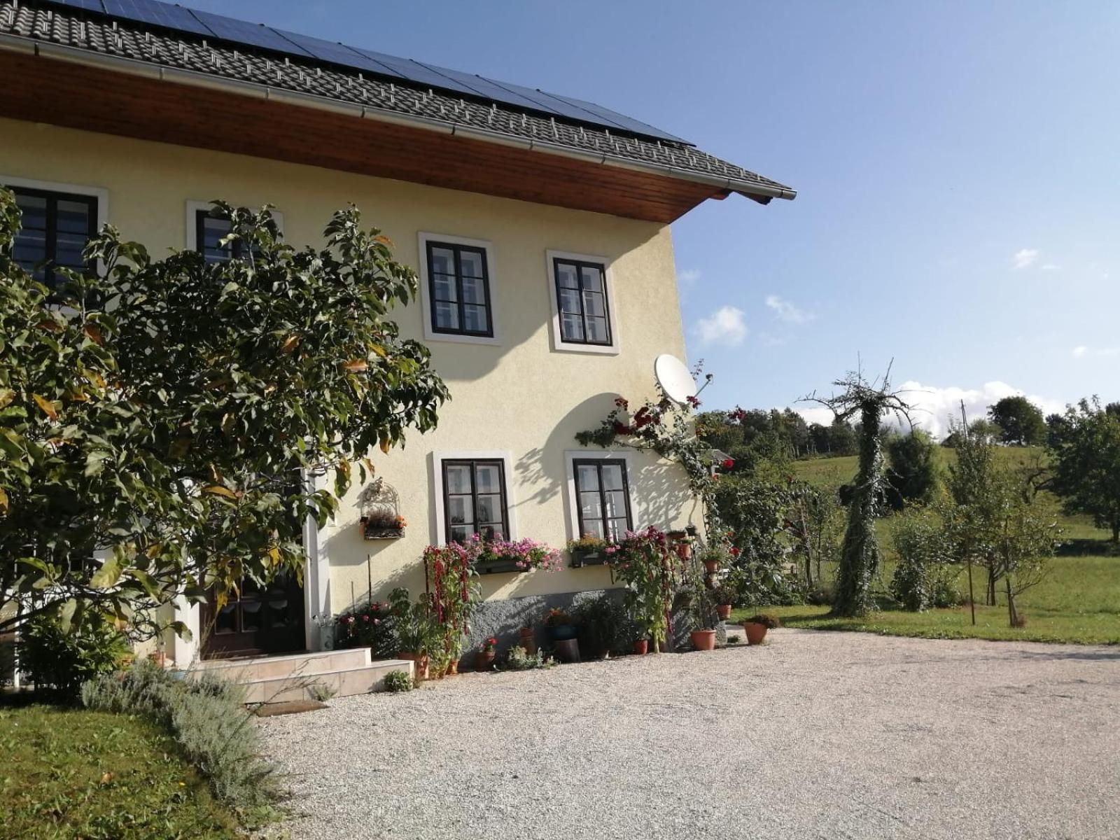 Marta'S House Guest House Bled Bagian luar foto